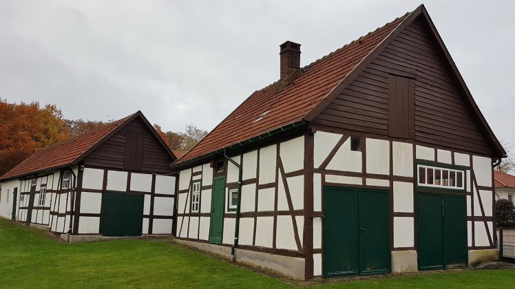 Kurz vor dem Weihnachtsfest soll sich das Dorf rund um Göttes alte Werkstatt in Schledehausen zu Glühwein, Getränken und Co. treffen.