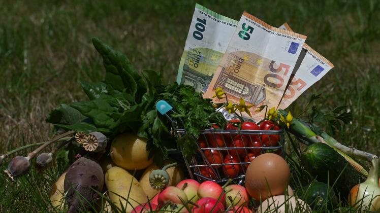Polish Economy Is Heading Into Stagflation Everyday basic food products, vegetables and the mini shopping trolley with C
