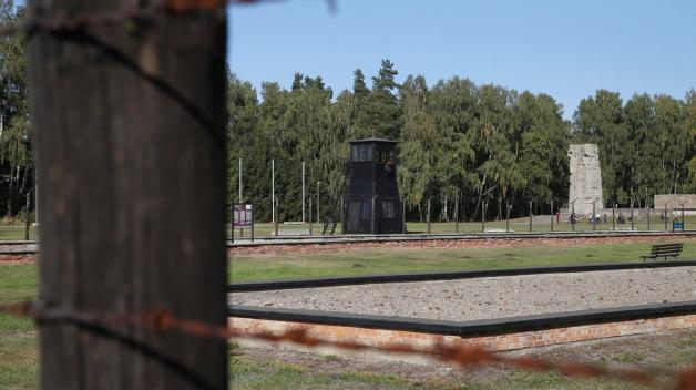 So sieht das ehemalige Konzentrationslager Stutthof in der Nähe von Danzig heute aus. Es wurde zu einer Gedenkstätte umgestaltet.