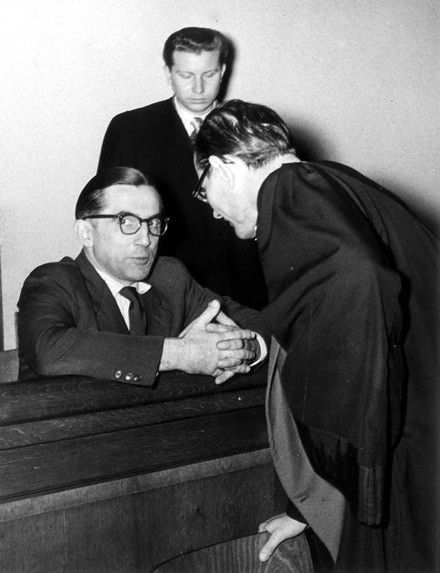 Paul Werner Hoppe in den 1950ern auf der Anklagebank: Der ehemalige Kommandant des Lagers Stutthof und Vorgesetzte von Irmgard F. wurde wegen Beihilfe zum Mord zu 