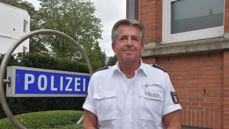Polizeihauptkommissar Hans-Otto Crantz, Leiter der Polizeistation Tornesch-Uetersen stellt die Kriminalitätsstatistik 2021 für beide Orte vor. 