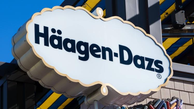 ANAHEIM, CA/USA - OCTOBER 10, 2015: Haagen-Dazs ice cream store exterior. Haagen-Dazs is an ice cream brand with franchi