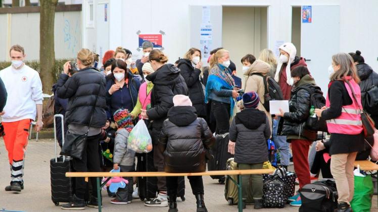 Geflüchtete aus der Ukraine bei ihrer Ankunft in Ahrensburg im März 2022