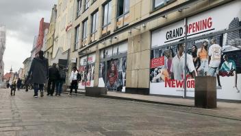 Die Modekette New Yorker hat in der Einkaufsstraße in Wismar Verkaufsfläche angemietet. Eröffnet wird noch in diesem Jahr.