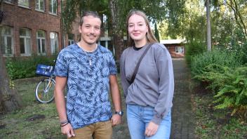 Yannic Noak und Luisa Lindner wollen Nautiker an der Ingenieurhochschule für Seefahrt in Warnemünde werden. Deshalb waren sie gestern beim Campuserwachen zum Semesterstart.