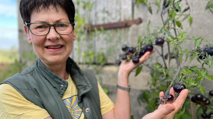 Nicht nur rote Tomaten sind im Garten der Hobbygärtnerin Monika Ottinger zu finden.