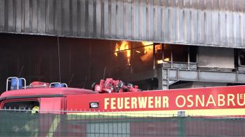 Feuer in Lagerhalle Osnabrück-Hafen 09/2022