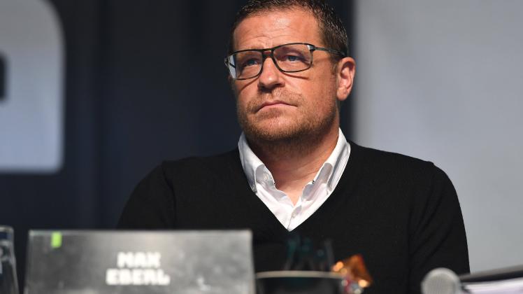 Max Eberl ( Sportdirektor Mönchengladbach ) DFL regulations prohibit any use of photographs as image sequences and/or qu