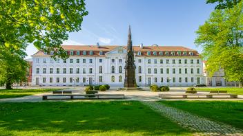 Hauptgebäude am Rubenowplatz Universität Greifswald