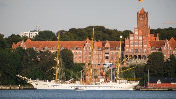 Das Segelschulschiff „Gorch Fock“ liegt derzeit vor der Marineschule Mürwik.