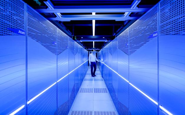 Der Supercomputer „Levante“ wurde am Donnerstag im Deutschen Klimarechenzentrum eingeweiht.
