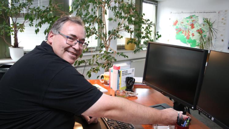 Torsten Dimek schaltet in Georgsmarienhütte zum letzten Mal den PC aus.