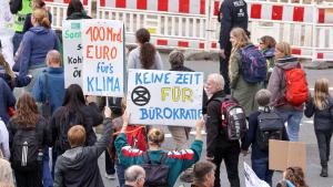 Osnabrück: "Fridays for Future" Demo im Schlossgarten mit anschl. Zug durch die Stadt. 23.09.2022