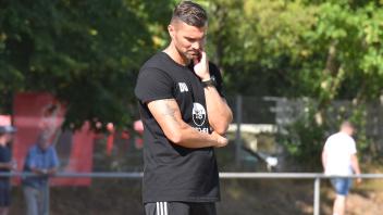 Trainer: Dennis Usadel | TSV Kropp - TSV Friedrichsberg-Busdorf | 
2022-08-27
sieg fotografie -
