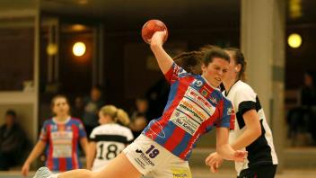 Foto : Ronja Naujokat ( Horst ) Handball Schleswig-Holstein Liga der Frauen HSG Horst - HSG Tills Löwen 44 - 36 am Sa. 2