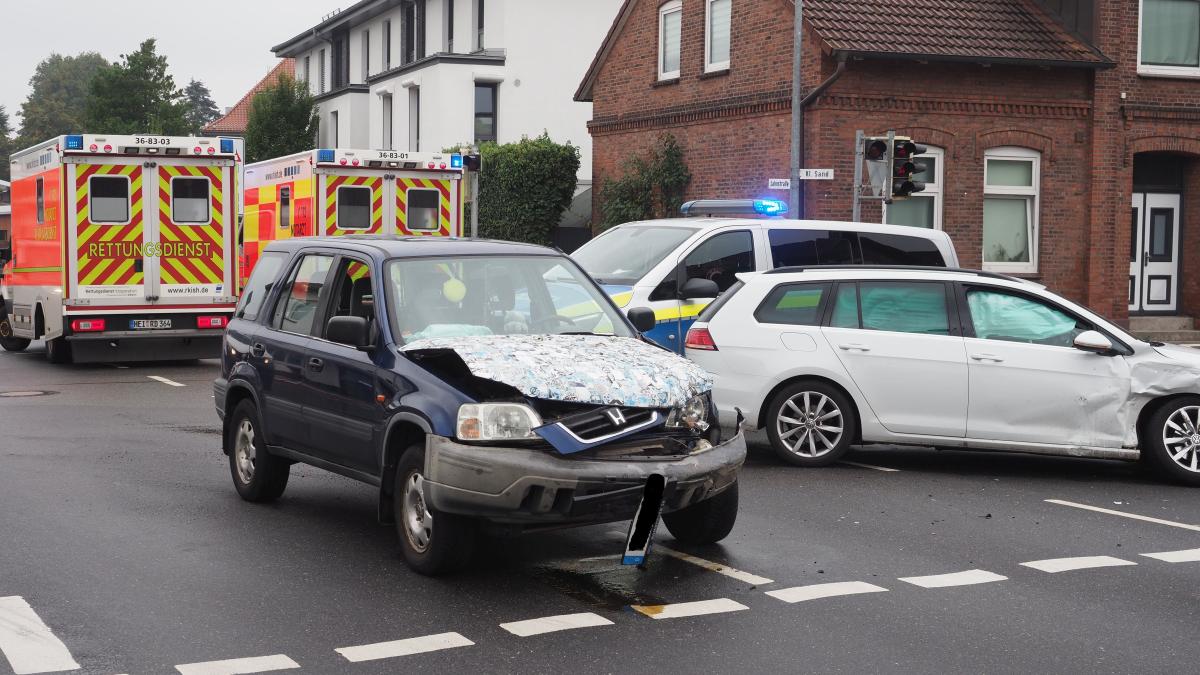 Unfall am Kleinen Sand in Uetersen Autofahrerin verletzt