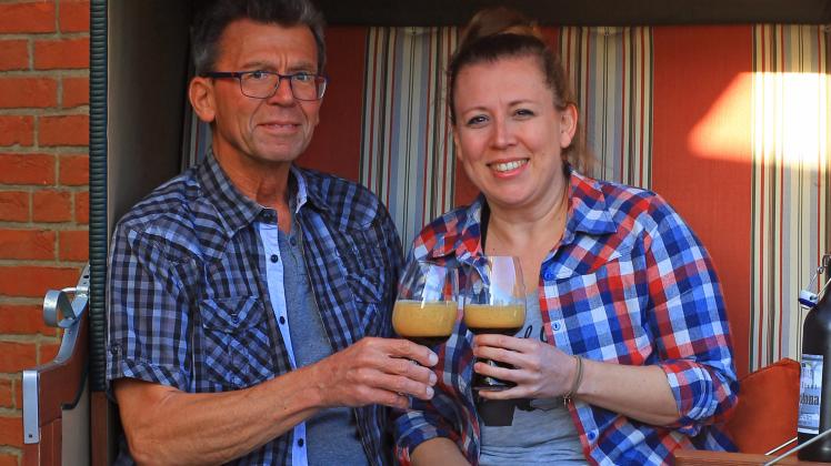 Vater-Tochter-Duo: Udo und Candy Sierks brauen seit Jahren gemeinsam ausgefallenes Bier.