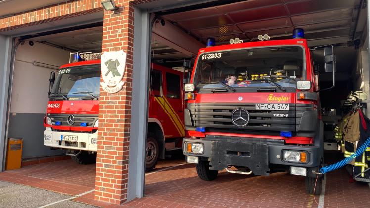 Zu eng für moderne Fahrzeuge: das aktuelle Feuerwehrgerätehaus am Norderwung in Wenningstedt-Braderup