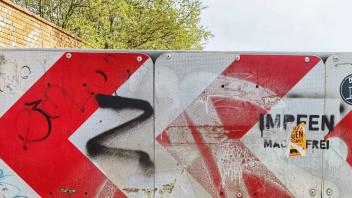 April 18, 2022, Munich, Bavaria, Germany: A series of recently spray painted Z-Symbols as seen near the wall of the Nymp