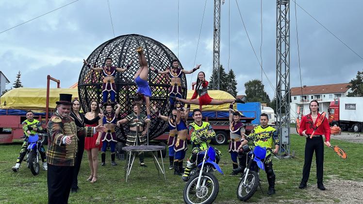 Circus Probst Führt Sein Programm „surprise“ In Parchim Auf Svz