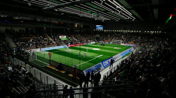 Sport - Fußball, Budenzauber Emsland 2021. Am 12.11.2021 in der Emsland-Arena in Lingen.

X