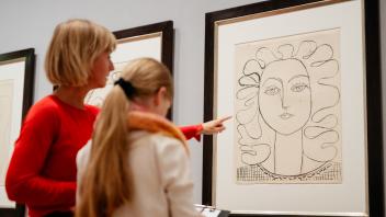 Im Fokus: Eine Grafik Pablo Picassos mit dem Motiv der Francoise Gilot.