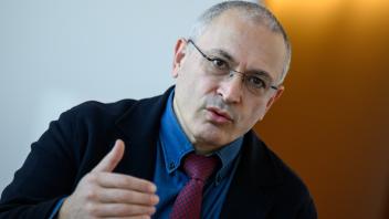 Kremlkritiker Chodorkowski drängt zu Lieferung schwerer Waffen