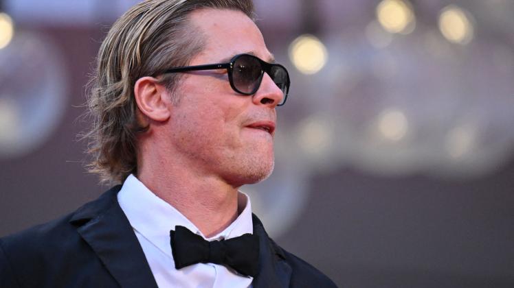 Schauspieler Brad Pitt soll laut Angaben seiner Ex-Frau Angelina Jolie bei einem Streit die Kinder angegangen sein.
