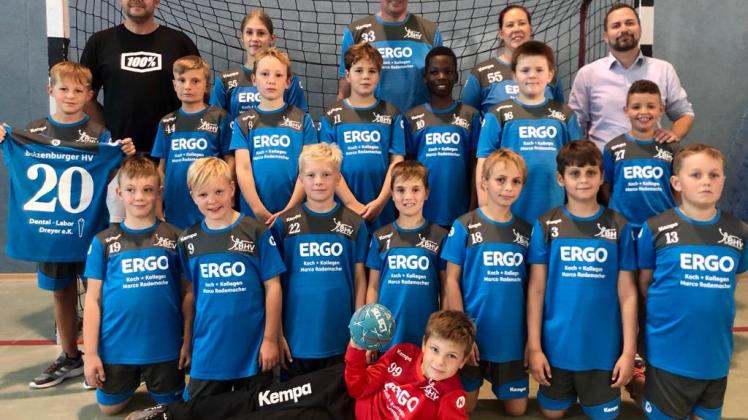 Die E-Jugend-Handballer des Boizenburger HV gehen jetzt in schicken neuen Trikots auf Torejagd.