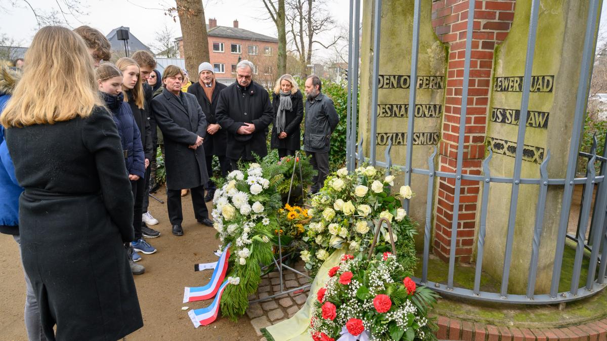 Itzehoer Mahnmal an Malzmüllerwiesen soll beleuchtet werden