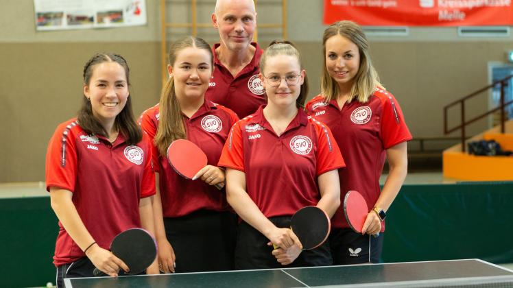 Tischtennis - Regionalliga Damen SV Oldendorf Teamfoto - Portraits - 24.08.2022