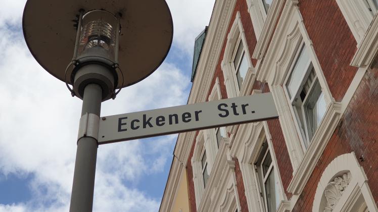 Die Eckenerstraße in Flensburg: Die Schreibweise auf diesem Schild ist nach Auskunft der Stadtverwaltung falsch.