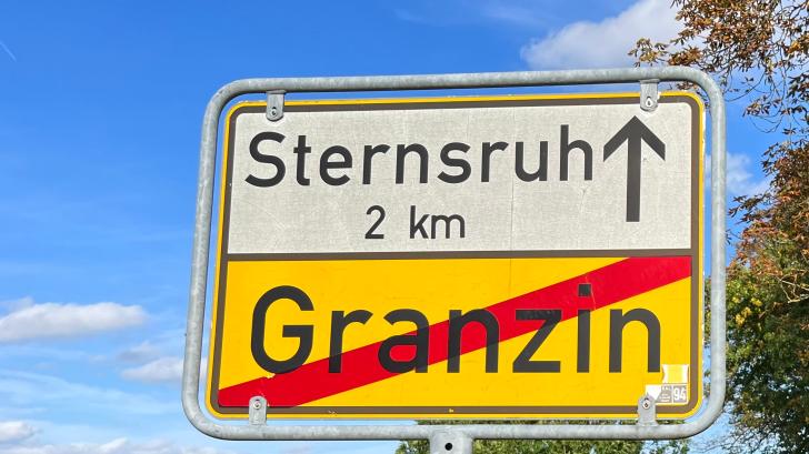 Die Trasse zwischen Granzin und Sternsruh soll erneuert werden. Ab 12. Oktober ist die Straße hier deswegen voll gesperrt.