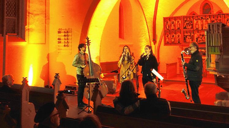 Feiner Jazzklang und Poesie: Azolia in der Kirche zu Kirch StückUlrich Grunert$