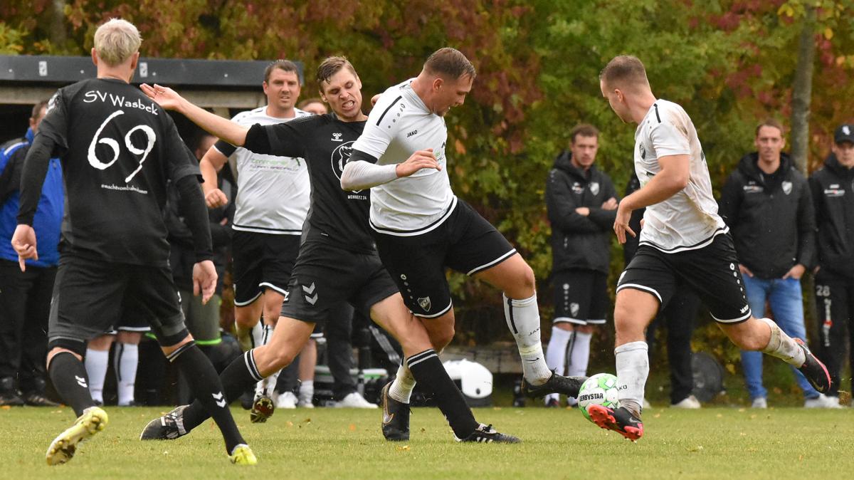 Fußball: SV Wasbek Düpiert Im Verbandsliga-Kellerduell TS Einfeld | SHZ