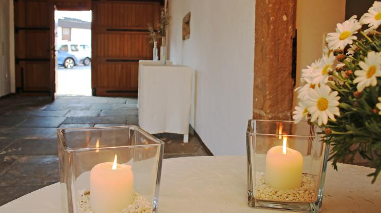 Heiraten im historischen Gemäuer und im Kerzenschein – ab 1. November ist das in Georgsmarienhütte bei den „Candlelight-Weddings“ in der Klosterpforte wieder möglich.