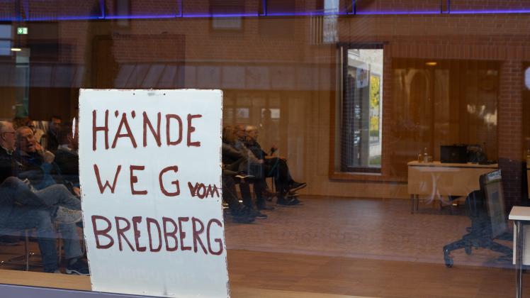 Infoveranstaltung zum geplanten Baugebiet am Bredberg im Bissendorfer Bürgersaal 