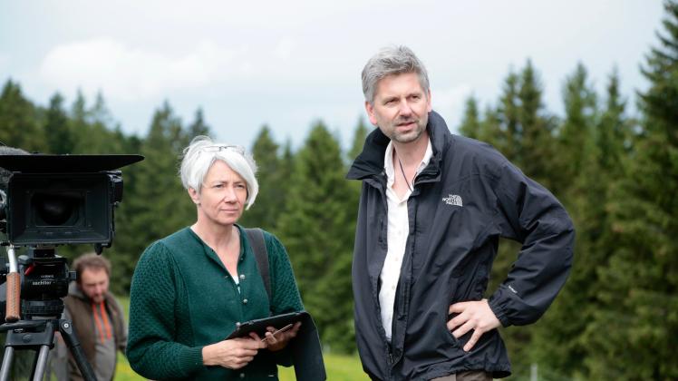 Regisseurin Alice Agneskirchner und Kameramann Johannes Imdahl beim Dreh zu „Auf der Jagd – Wem gehört die Natur?“