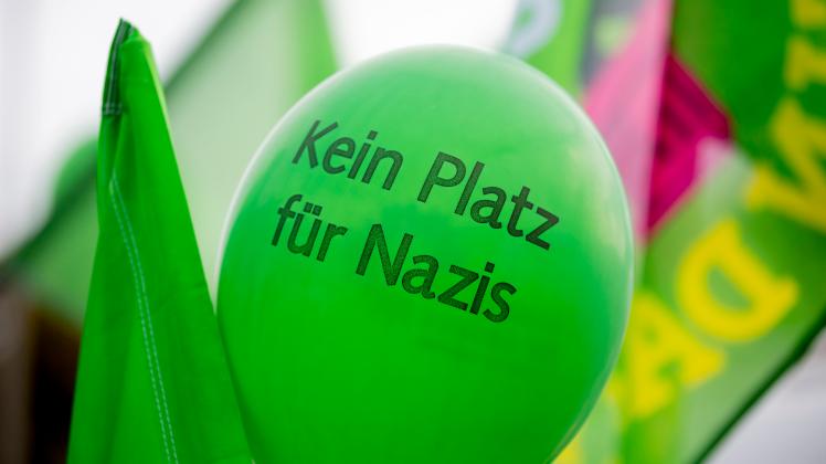Demonstrationen zum 31. Todestag von Rudolf Heß