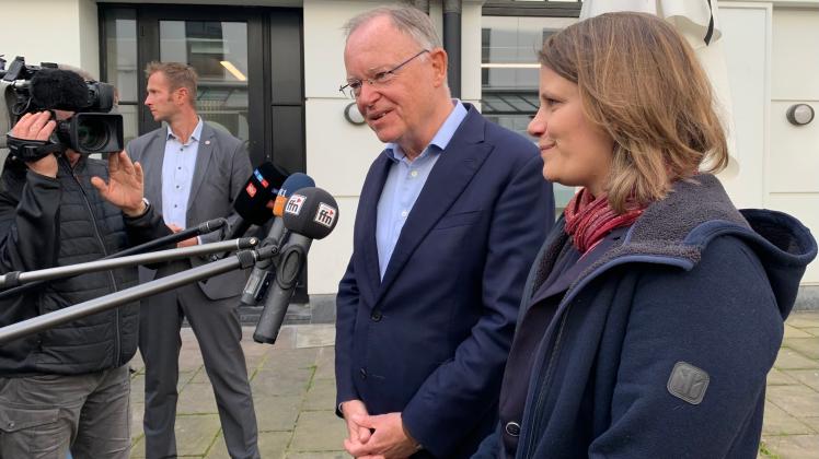 Wollen eine rot-grüne Regierung für Niedersachsen schmieden: Stephan Weil (SPD) und Julia Willie Hamburg (Grüne).