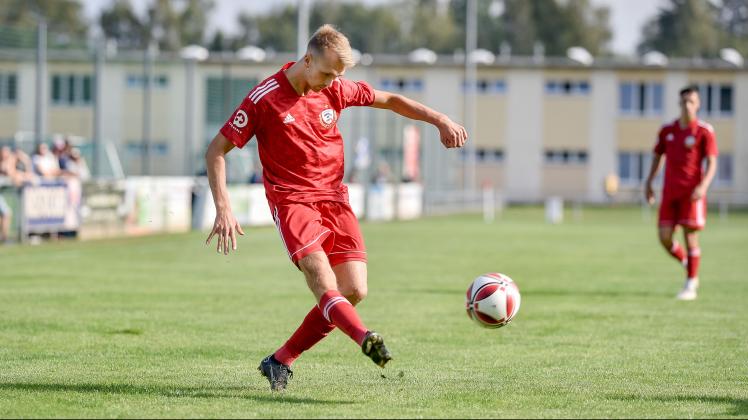 Eric Martin und der Rostocker FC spielen am Sonnabend gegen Regionalliga-Absteiger FSV Optik Rathenow.