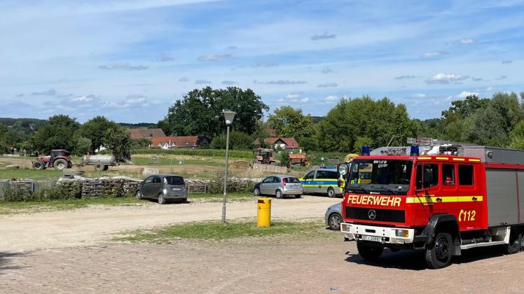 Nach dem tödlichen Unfall bei Bauer Bernd in Borgholzhausen im Juli 2022: Die Polizei hat die Ermittlungen wieder aufgenommen.