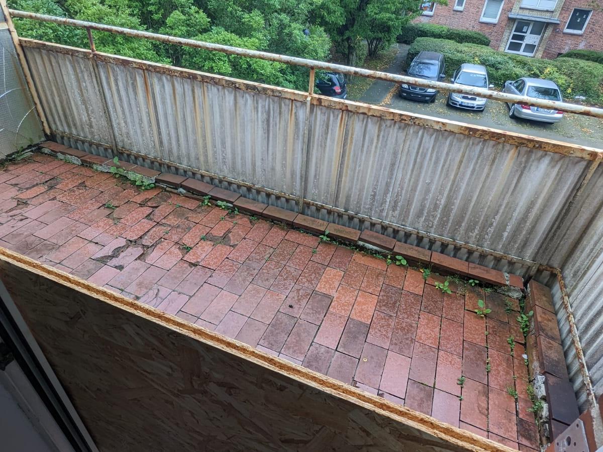 ZBVV-Mieter frustriert: Balkone in Rendsburg Mastbrook gesperrt | SHZ
