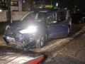 Demoliertes Taxi nach Überfall auf der Exe in Flensburg am 19. Februar 2022.