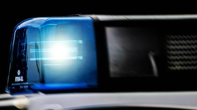 Bamberg, Deutschland 01. Oktober 2022: Themenbilder - Symbolbilder - Polizei Blaulicht - 2022 Ein Einsatzfahrzeug der Po