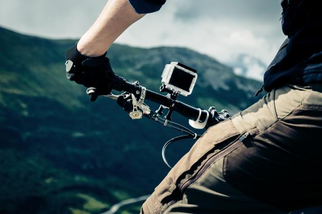 Mit einer Actioncam lassen sich beeindruckende Aufnahmen von der Fahrradtour machen.