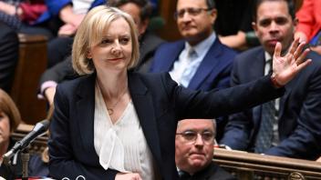 TOPSHOT - A handout photograph released by the UK Parliament shows Britain&apos;s Prime Minister Liz Truss speaking during Prime Minister&apos;s Questions in the House of Commons in London on October 19, 2022. - Truss is addressing lawmakers in parliament for the first time since abandoning her disastrous tax-slashing economic policies, as she fights for her political life. (Photo by JESSICA TAYLOR / UK PARLIAMENT / AFP) / RESTRICTED TO EDITORIAL USE - NO USE FOR ENTERTAINMENT, SATIRICAL, ADVERTISING PURPOSES - MANDATORY CREDIT " AFP PHOTO / Jessica Taylor /UK Parliament"