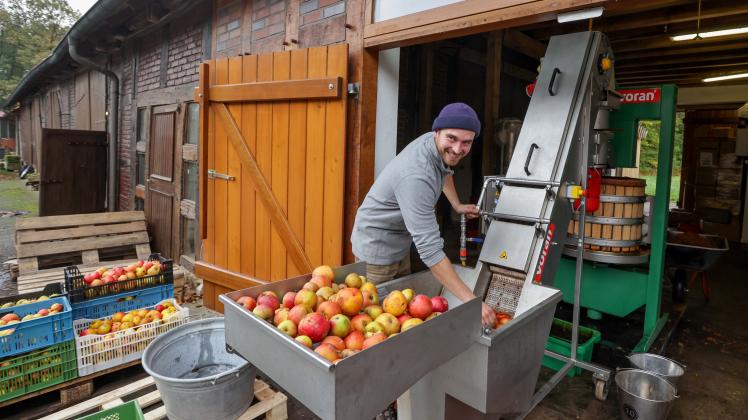 Bad Iburg: Auf dem Gut Heringhaus in Bad Iburg Glane werden neben Gemüseanbau auch Äpfel zu Saft gepresst. 21.10.2022