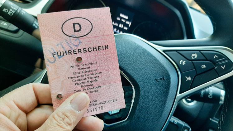 Alter Führerschein *** Old drivers license Copyright: xLobeca/RalfxHomburgx