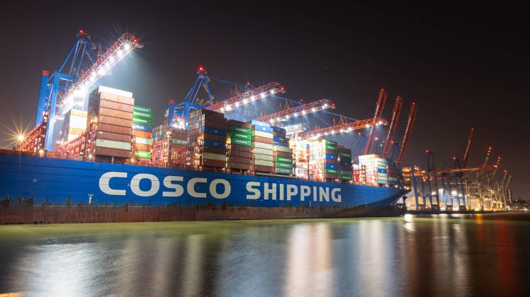 Containerschiff Cosco Shipping Aries 20.10.2022, DEU, Deutschland: Das Containerschiff Cosco Shipping Aries des chinesi